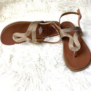 Daisy Fuentes Women Sandal Size 8 W
